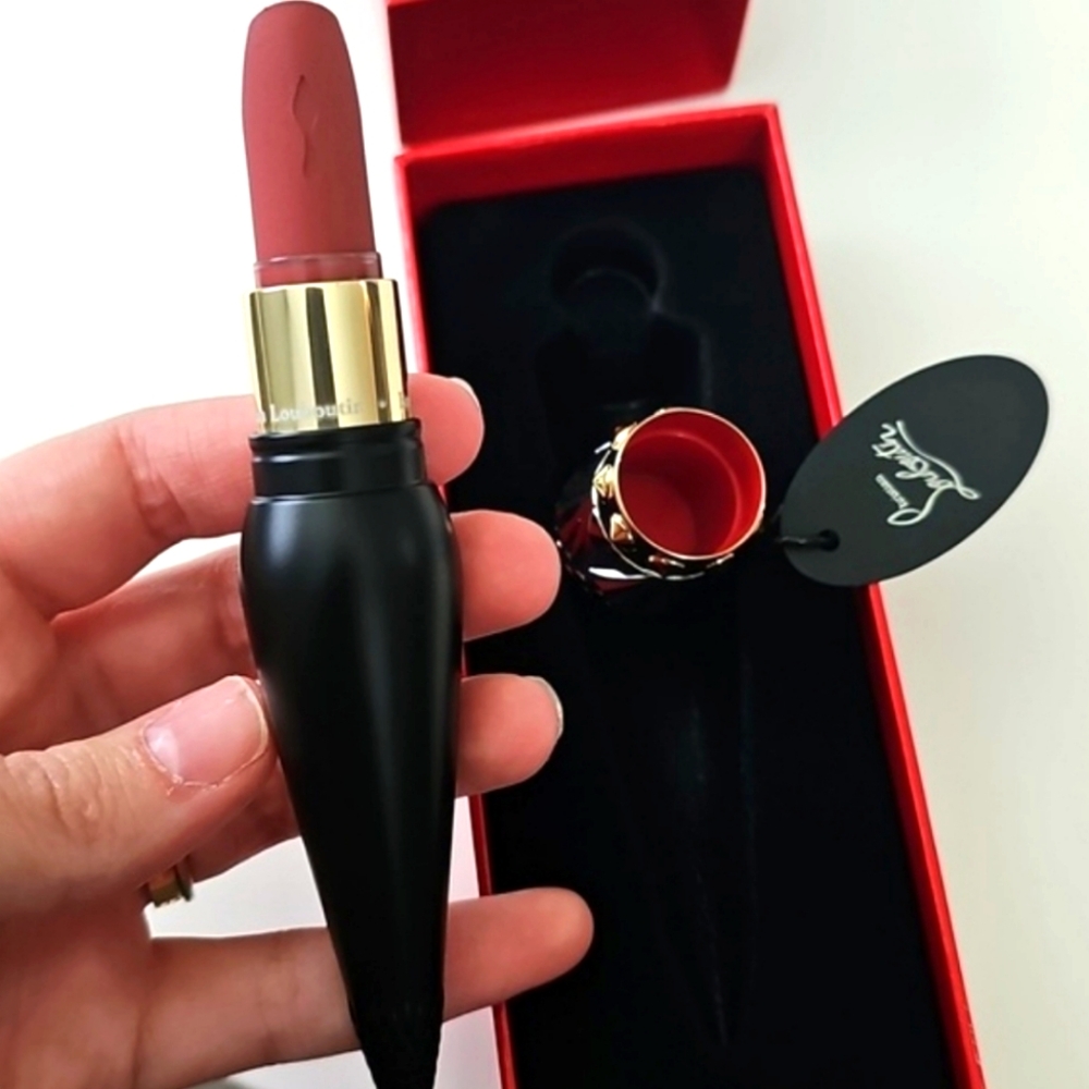 NWT Christian Louboutin Rouge Louboutin Velvet Matte Lipstick with Red Box